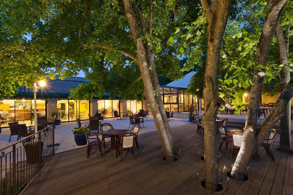 Club Vacances Bleues Domaine De Chateau Laval Gréoux-les-Bains Екстериор снимка
