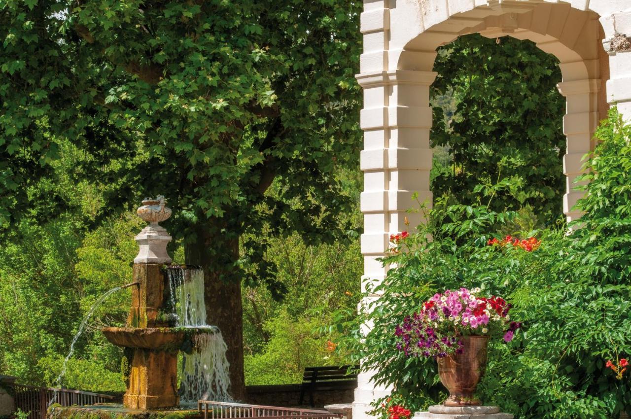 Club Vacances Bleues Domaine De Chateau Laval Gréoux-les-Bains Екстериор снимка