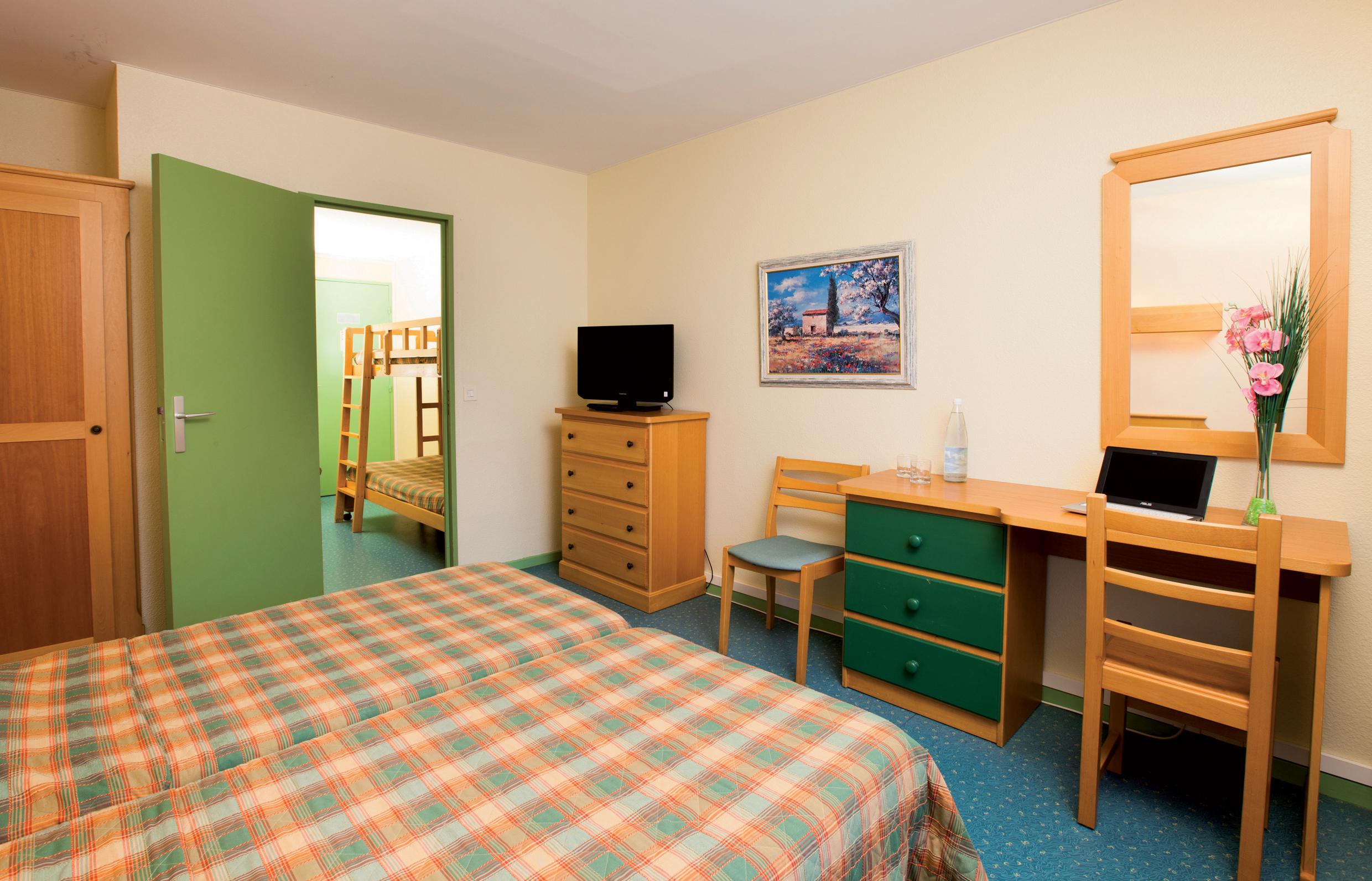 Club Vacances Bleues Domaine De Chateau Laval Gréoux-les-Bains Екстериор снимка