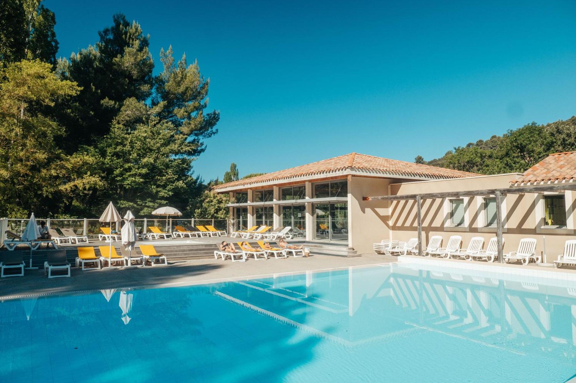 Club Vacances Bleues Domaine De Chateau Laval Gréoux-les-Bains Екстериор снимка