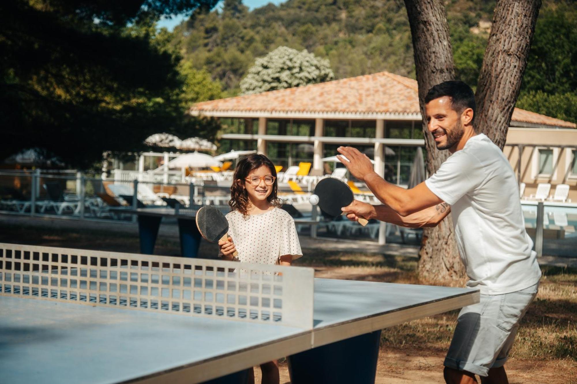 Club Vacances Bleues Domaine De Chateau Laval Gréoux-les-Bains Екстериор снимка