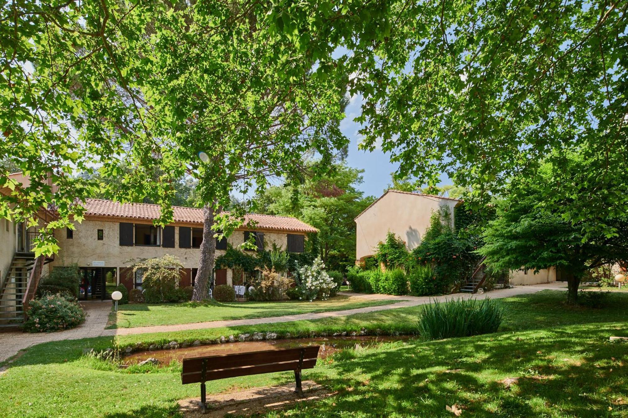 Club Vacances Bleues Domaine De Chateau Laval Gréoux-les-Bains Екстериор снимка