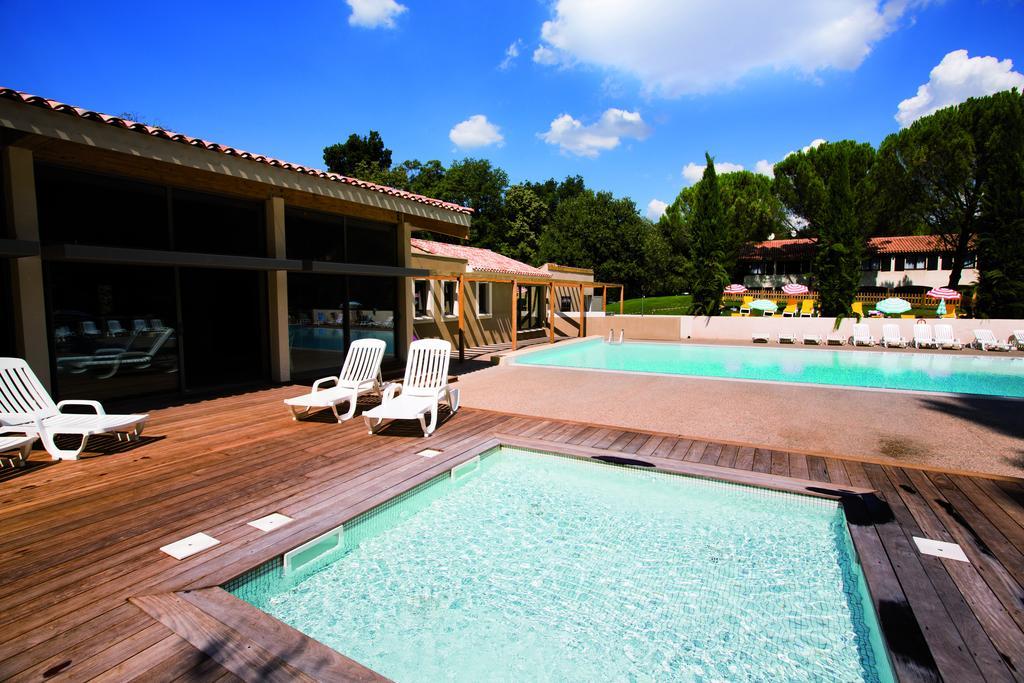 Club Vacances Bleues Domaine De Chateau Laval Gréoux-les-Bains Екстериор снимка