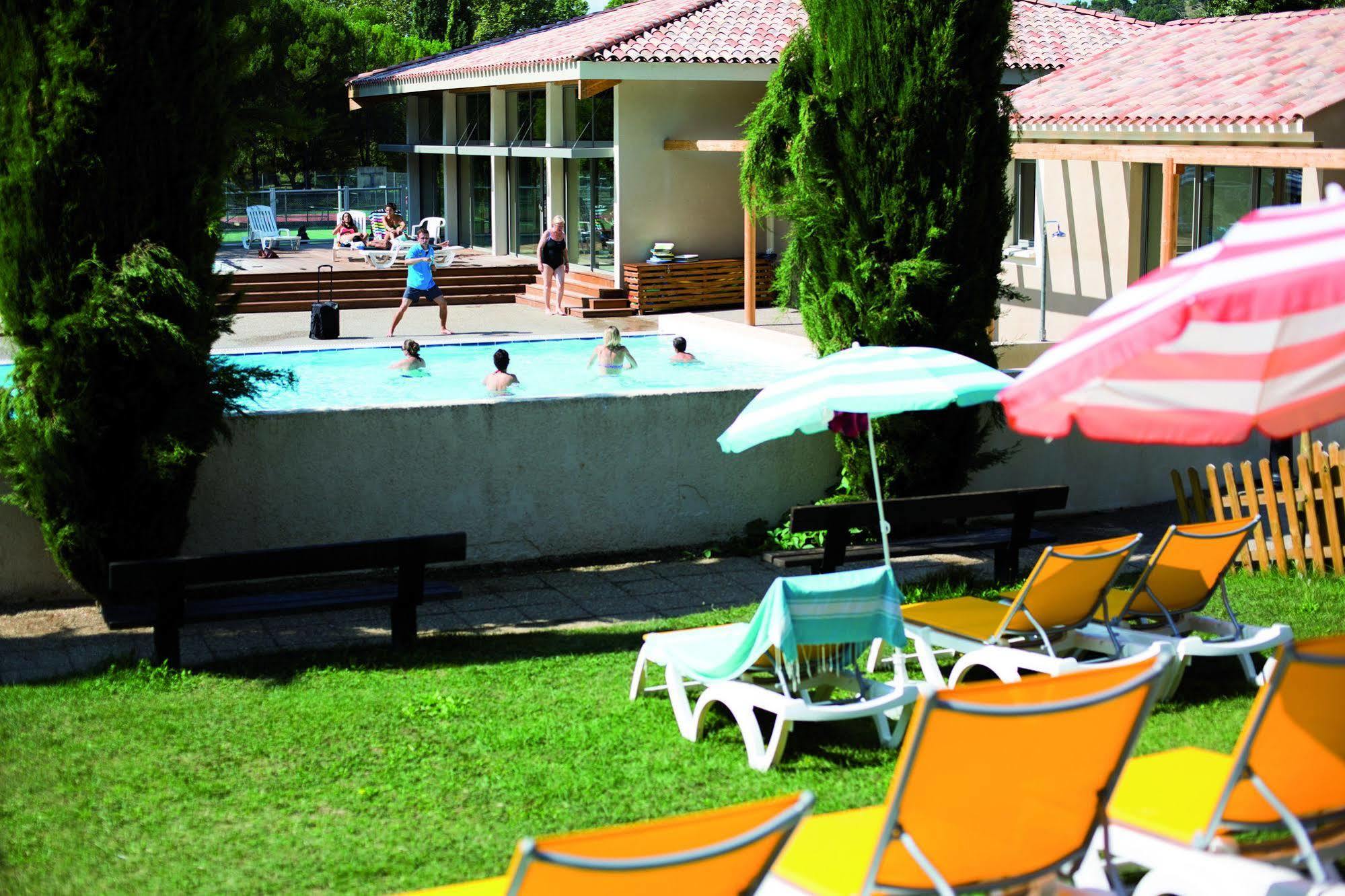 Club Vacances Bleues Domaine De Chateau Laval Gréoux-les-Bains Екстериор снимка